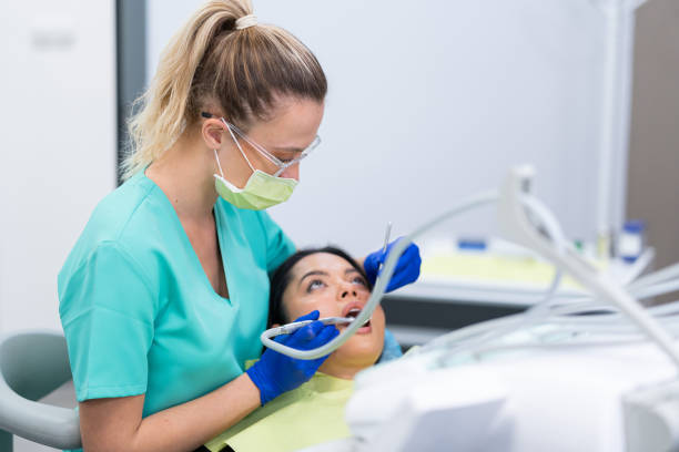 Best Emergency Dental Extractions in Crystal Lake, IL